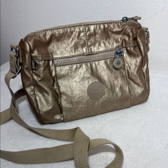 Kipling Gold Crossbody Bag with Adjustable Strap and Textured Finish - Picture 4 of 15